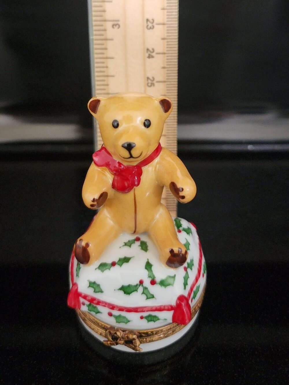 Limoges Eximious France Teddy Bear Christmas Holly Peint Main Trinket Box Signed